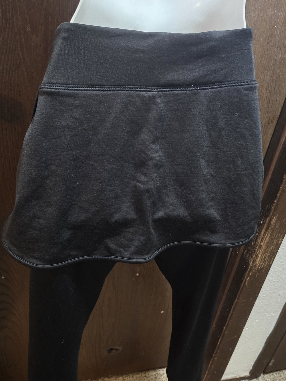 Women's Black Skirted Leggings - Athletic Skirt Leggings - Picture 7 of 7